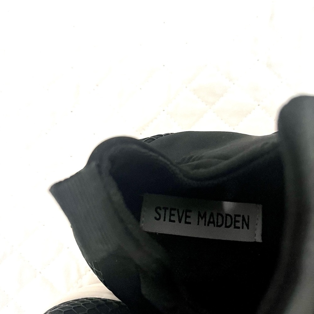 Steve Madden - Picture 3 of 4
